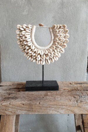 Kleine schelpenketting U-vorm