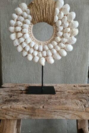 Schelpenketting rond, wit met touw