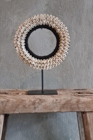 Kauri schelpenketting zwart accent