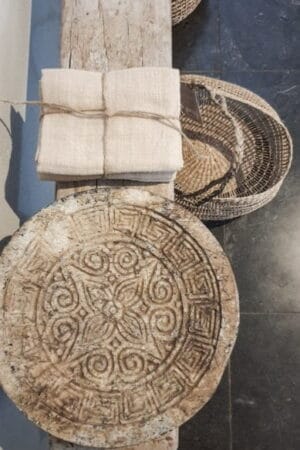 Schaal nature dirty carved