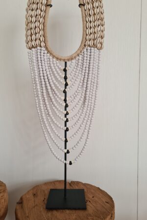 Papuaketting chique wit op standaard