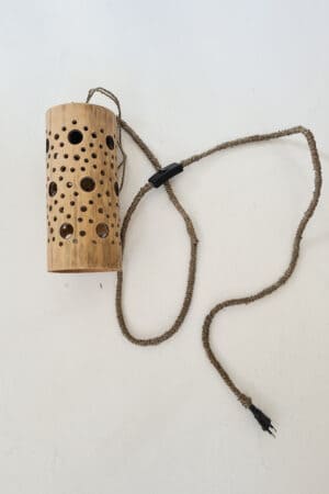 Bamboe kokerlamp met gaatjes