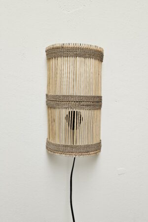 Rotan wandlamp smal met touw